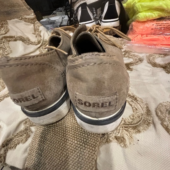 Sorel suede shoes - Picture 2 of 2